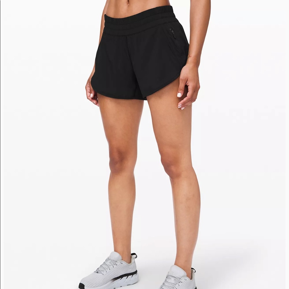Lululemon black speed up shorts 2.5 size 6 tall